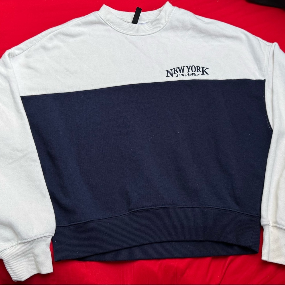 Women’s H&M New York Two-Tone Sweater - White and Navy